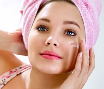 How to spot treat acne without drying out skin best products to remove dry flaky skin around acne breakouts how to moisturize skin when you have acne how to get rid of acne fast using natural products vegan acne treatments and essential oils that prevent breakouts Mattify cosmetics 