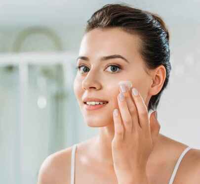 Do oily skin types still need to use moisturizer, find the best light-weight gel moisturizer for oily skin and acne that will not cause breakouts or clog pores 